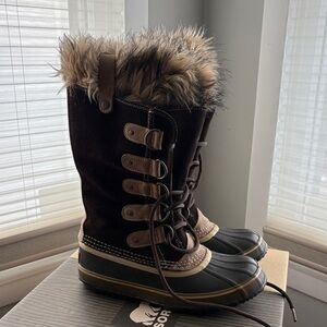 Sorel Black and Brown Winter Boots Joan of arctic style